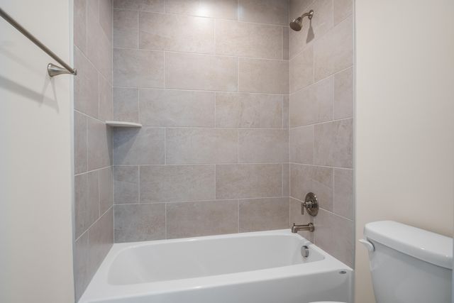 6913 Doral DR, Radford, VA 24141