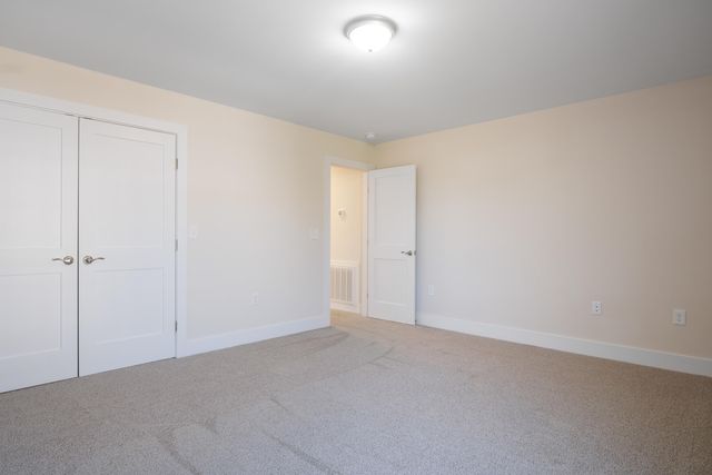 6913 Doral DR, Radford, VA 24141