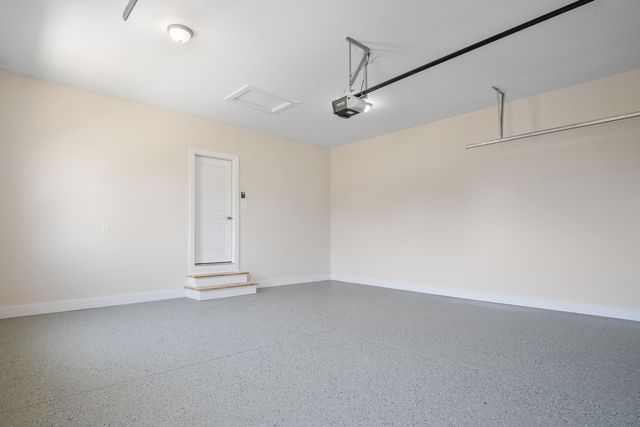 6913 Doral DR, Radford, VA 24141