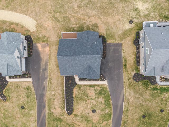 6913 Doral DR, Radford, VA 24141