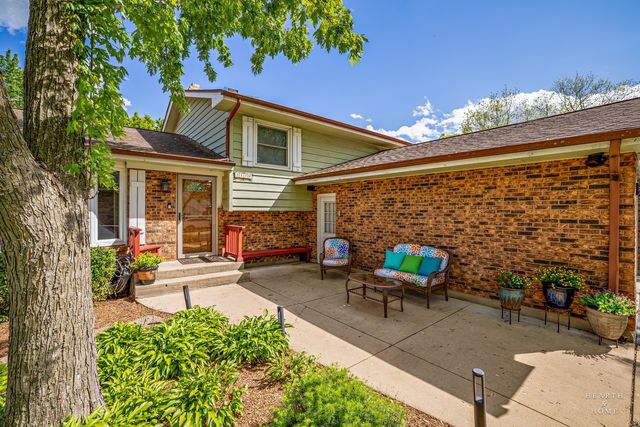 1103 Hillcrest Avenue, Fox River Grove, IL 60021