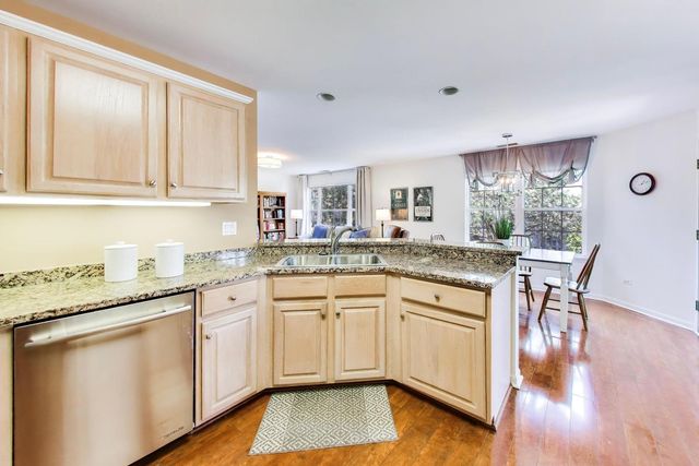 11171 Edgebrook Lane, Indian Head Park, IL 60525