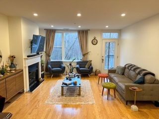 2 Inwood Dr 2010, Woburn, MA 01801