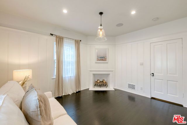 10736 Le Conte Avenue, Los Angeles, CA 90024