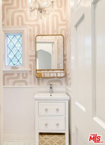 10736 Le Conte Avenue, Los Angeles, CA 90024