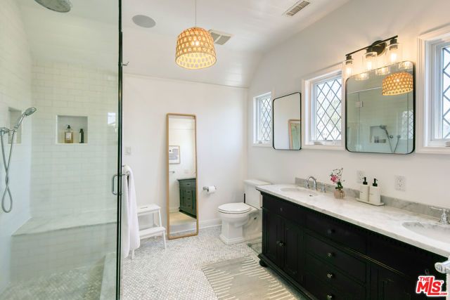 10736 Le Conte Avenue, Los Angeles, CA 90024