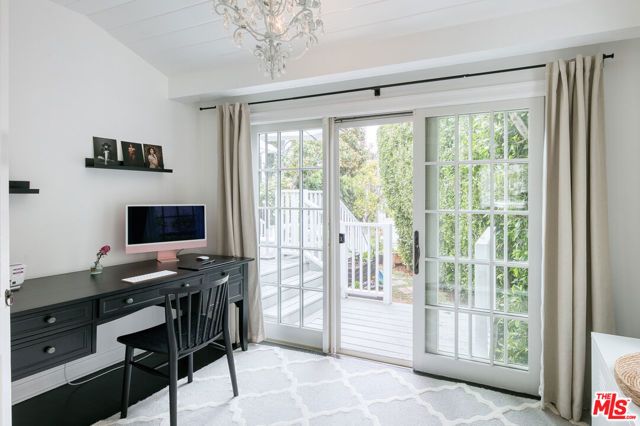 10736 Le Conte Avenue, Los Angeles, CA 90024