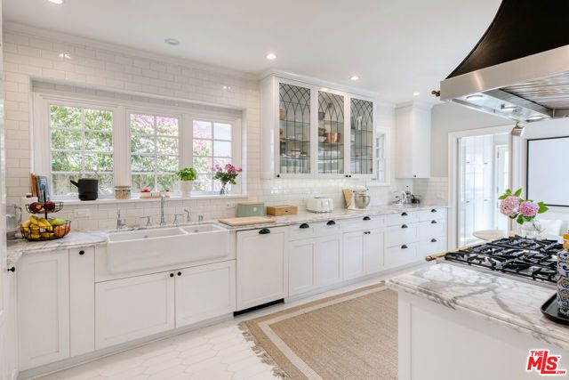 10736 Le Conte Avenue, Los Angeles, CA 90024