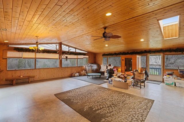 431 Murphy Gulch Road, Rogue River, OR 97537