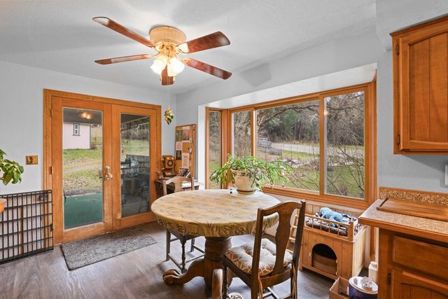 431 Murphy Gulch Road, Rogue River, OR 97537