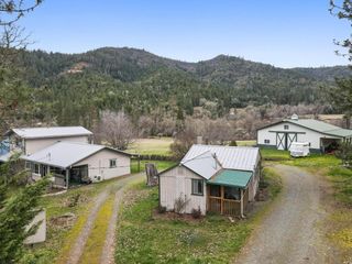 431 Murphy Gulch Road, Rogue River, OR 97537