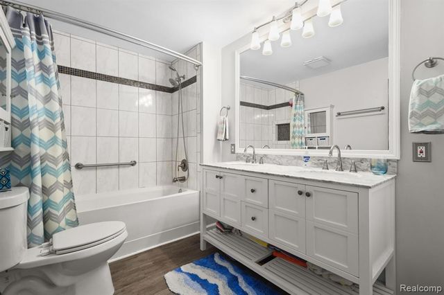 11106 Main Road, Fenton, MI 48430