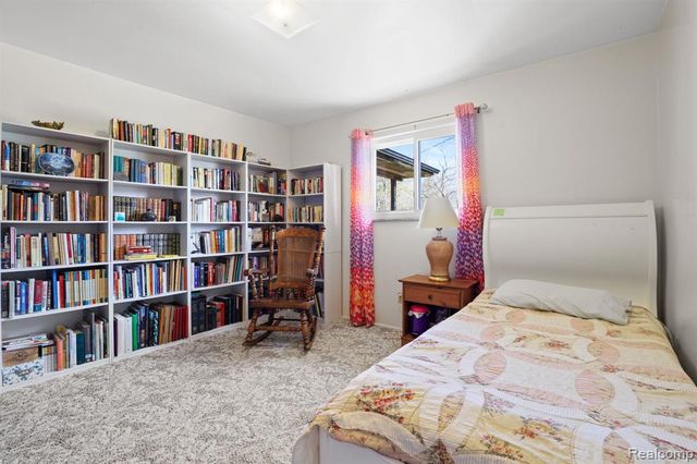 11106 Main Road, Fenton, MI 48430