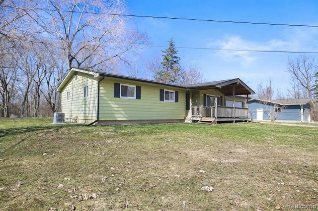 11106 Main Road, Fenton, MI 48430