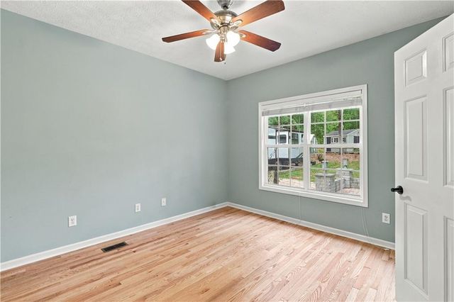 1343 Windsor Glen Drive, Douglasville, GA 30134