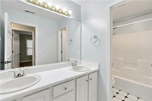 1343 Windsor Glen Drive, Douglasville, GA 30134