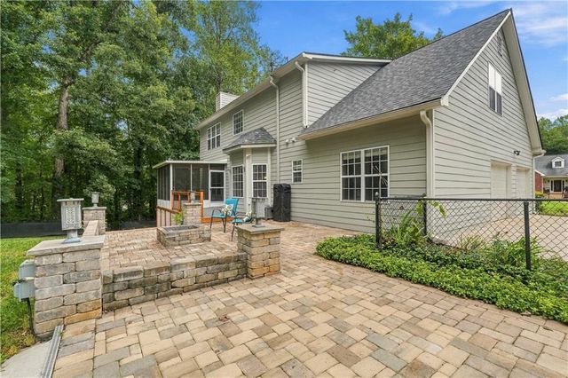 1343 Windsor Glen Drive, Douglasville, GA 30134