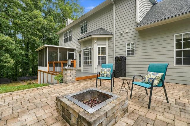 1343 Windsor Glen Drive, Douglasville, GA 30134