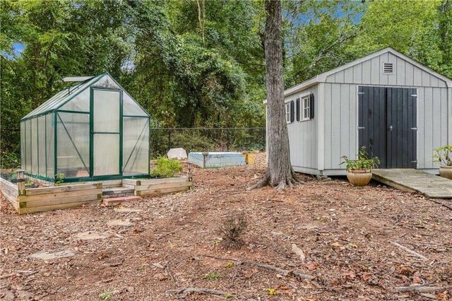 1343 Windsor Glen Drive, Douglasville, GA 30134