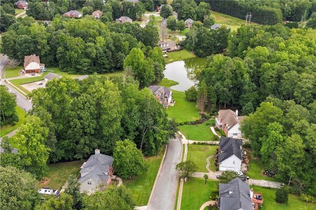 1343 Windsor Glen Drive, Douglasville, GA 30134