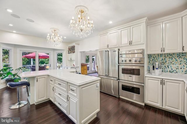 10900 TARA RD, Potomac, MD 20854