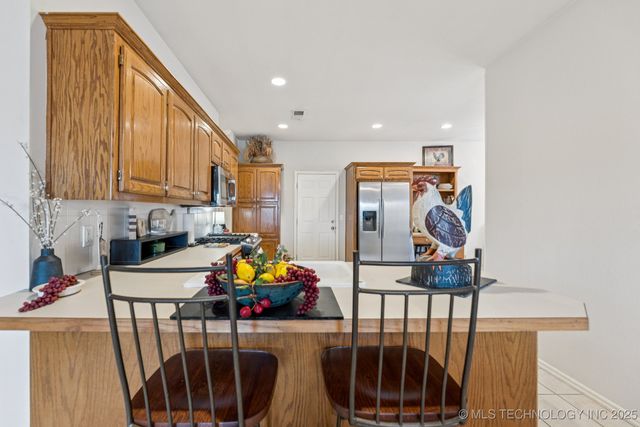 9617 N 101ST East Avenue, Owasso, OK 74055