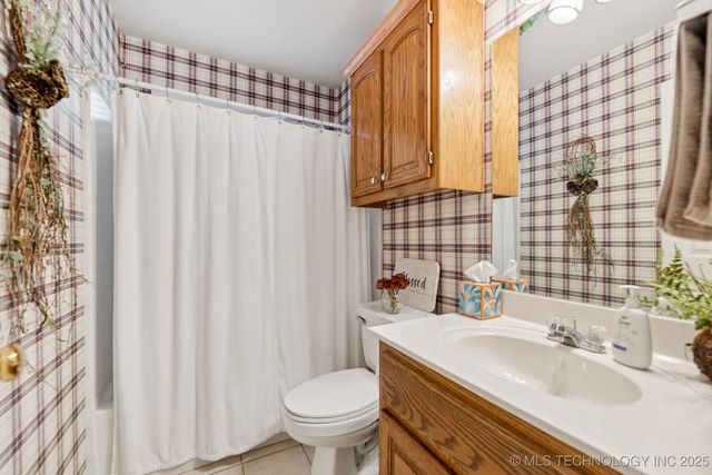 9617 N 101ST East Avenue, Owasso, OK 74055