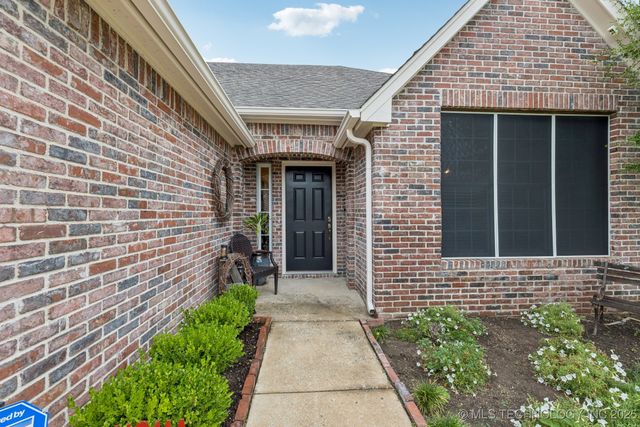 9617 N 101ST East Avenue, Owasso, OK 74055