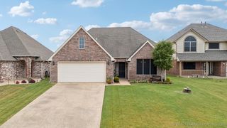 9617 N 101ST East Avenue, Owasso, OK 74055