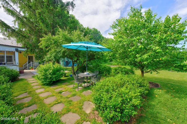 520 McChesney Ave Extension, Brunswick, NY 12180
