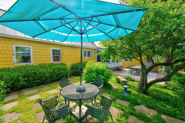 520 McChesney Ave Extension, Brunswick, NY 12180
