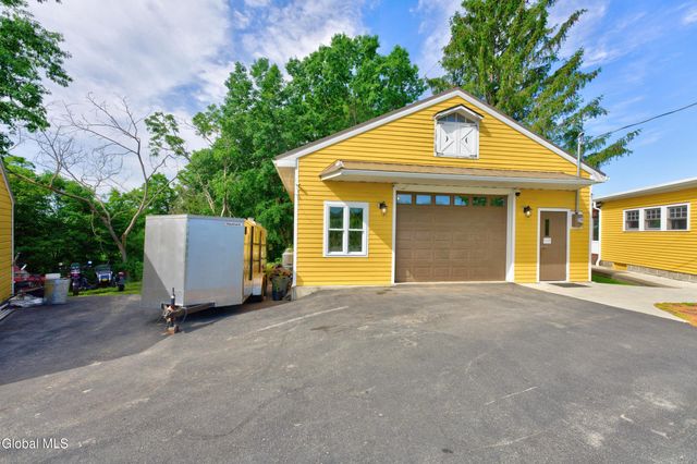 520 McChesney Ave Extension, Brunswick, NY 12180