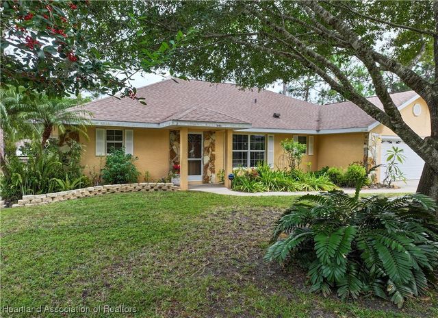 1045 Winter Green Street, Lake Placid, FL 33852