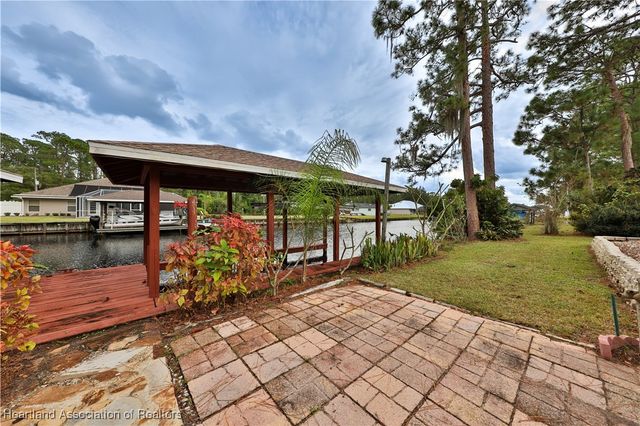 1045 Winter Green Street, Lake Placid, FL 33852