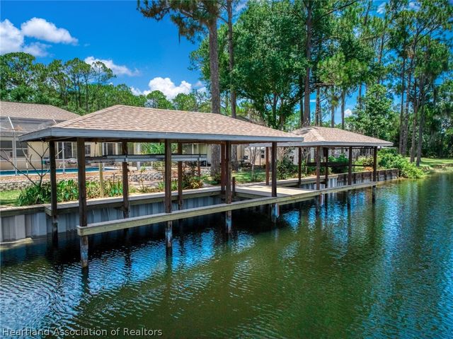 1045 Winter Green Street, Lake Placid, FL 33852