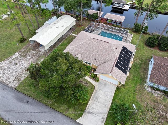 1045 Winter Green Street, Lake Placid, FL 33852