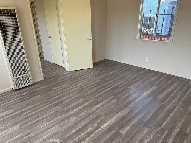 7819 S Hoover, Los Angeles, CA 90044