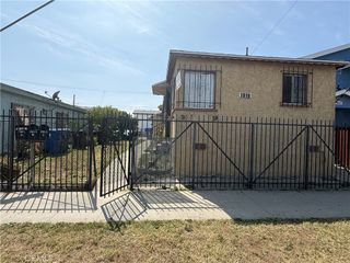 7819 S Hoover, Los Angeles, CA 90044