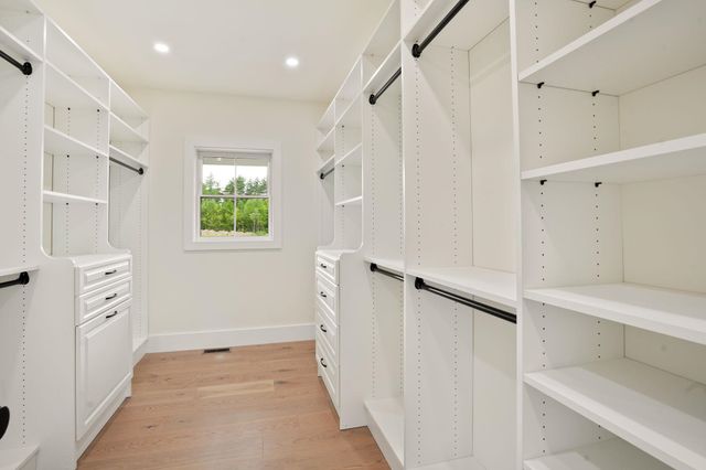 32 Colby Farm Road, Chester, NH 03036