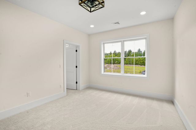32 Colby Farm Road, Chester, NH 03036