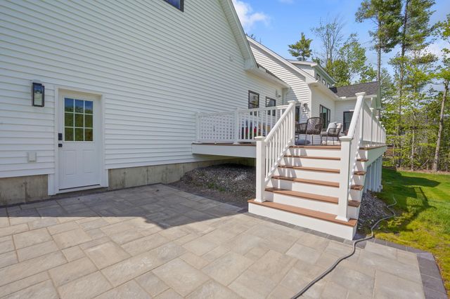 32 Colby Farm Road, Chester, NH 03036