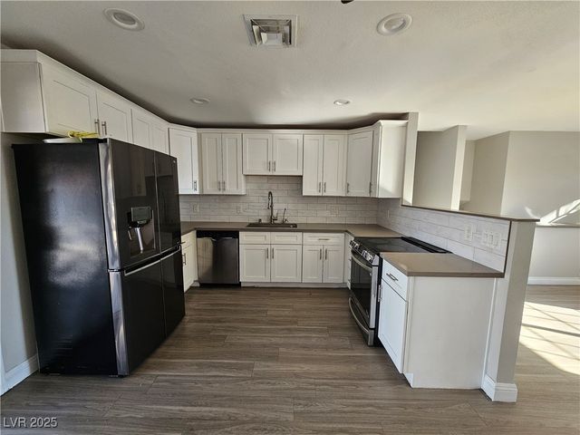 6312 Hobart Avenue, Las Vegas, NV 89107