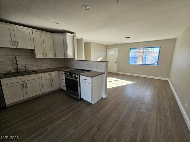 6312 Hobart Avenue, Las Vegas, NV 89107