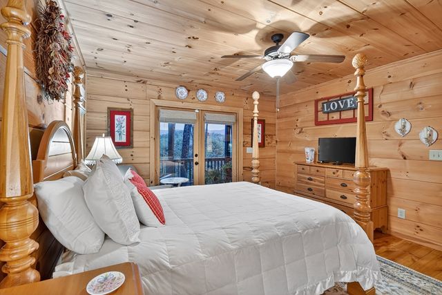 99 Dustin Drive S, Ellijay, GA 30540