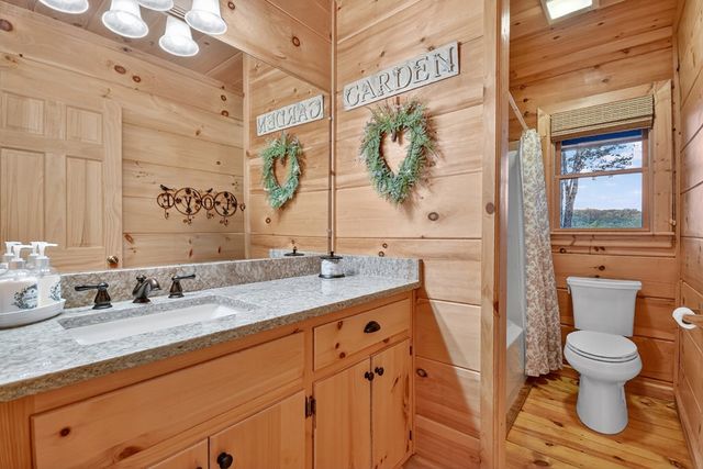 99 Dustin Drive S, Ellijay, GA 30540