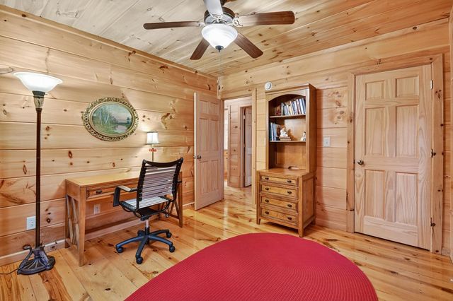 99 Dustin Drive S, Ellijay, GA 30540