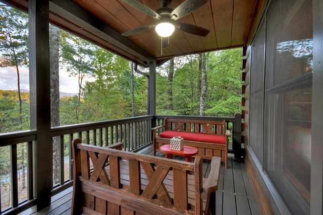 99 Dustin Drive S, Ellijay, GA 30540