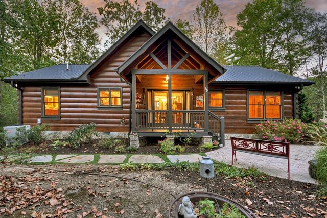 99 Dustin Drive S, Ellijay, GA 30540