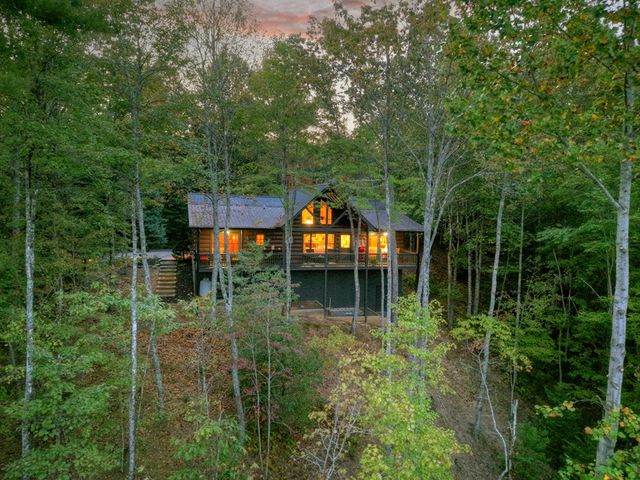 99 Dustin Drive S, Ellijay, GA 30540