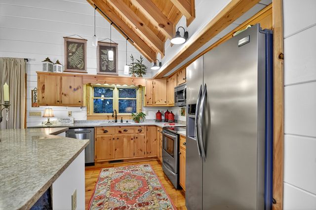 99 Dustin Drive S, Ellijay, GA 30540